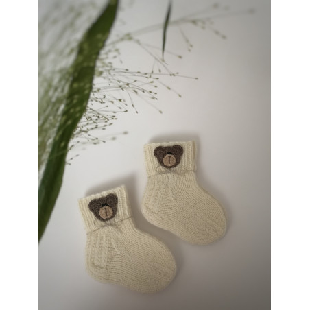 Personalizuotos natūralios vilnos pirmosios kojinytės „Meškutė“